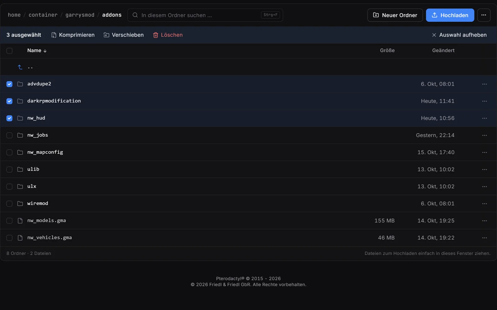 Pannello del server di gioco, file manager: cartelle e file di un server di esempio con ricerca, selezione multipla e caricamento.